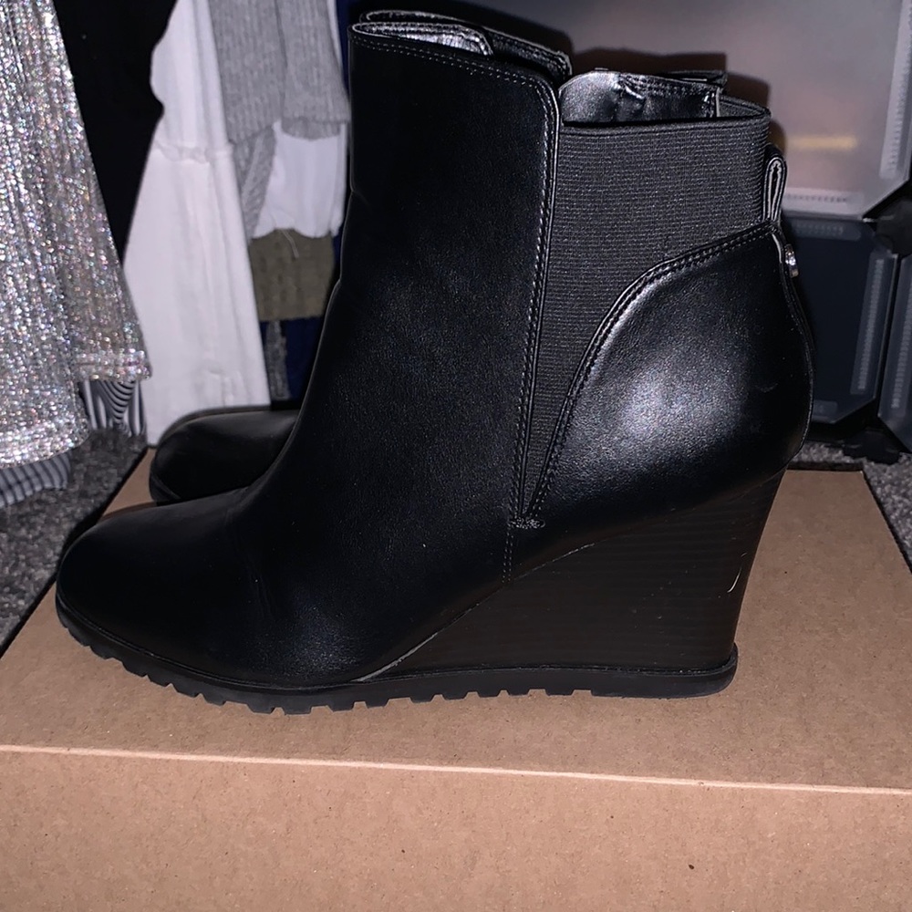 Unisa wedge boogie size 11